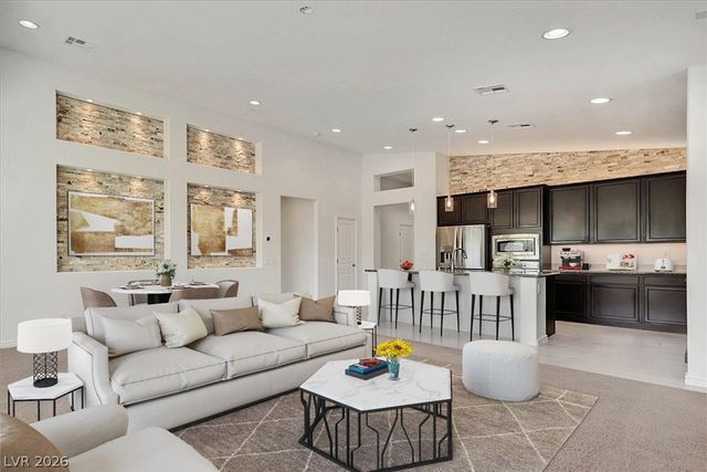 8013 Glimmerglass Avenue, Las Vegas, NV 89178
