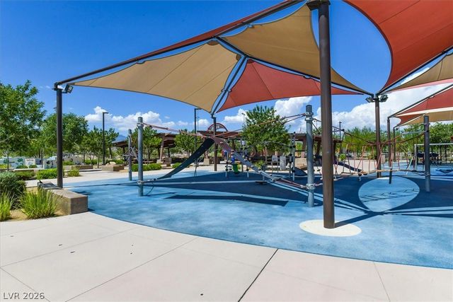 8013 Glimmerglass Avenue, Las Vegas, NV 89178