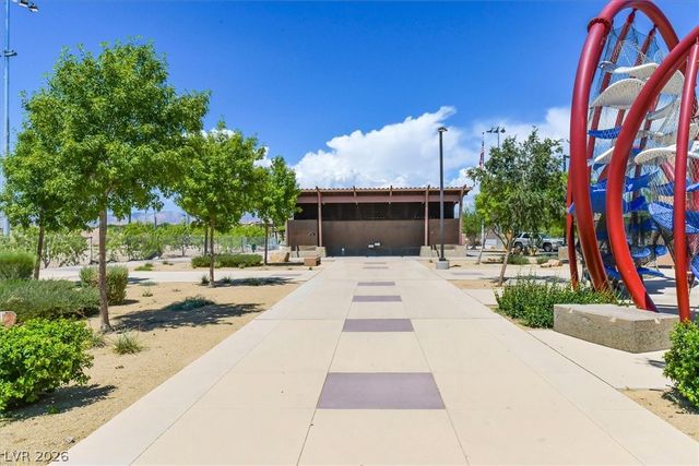 8013 Glimmerglass Avenue, Las Vegas, NV 89178
