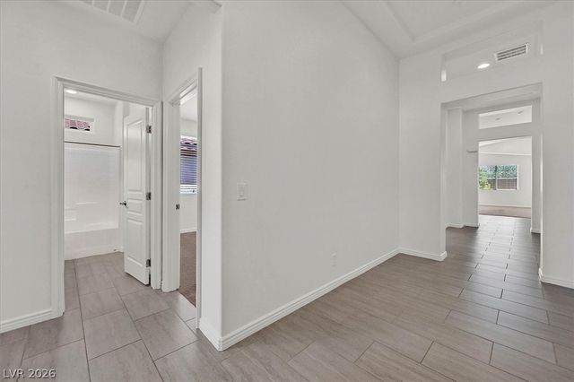 8013 Glimmerglass Avenue, Las Vegas, NV 89178