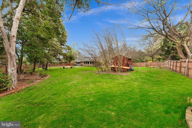 6327 EVERGLADES DR, Alexandria, VA 22312