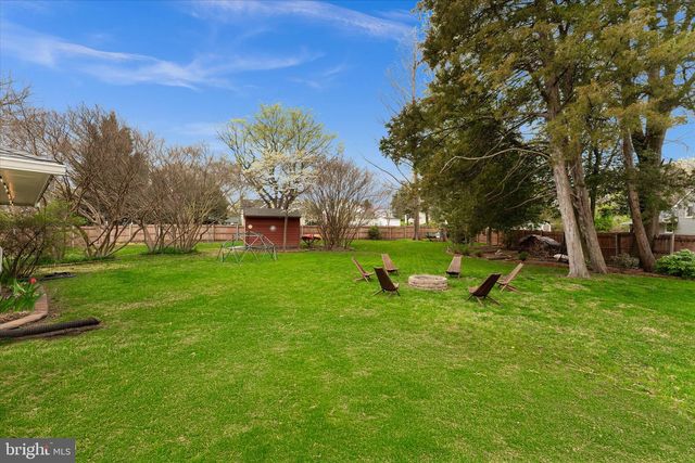 6327 EVERGLADES DR, Alexandria, VA 22312