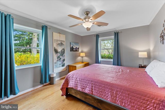 6327 EVERGLADES DR, Alexandria, VA 22312