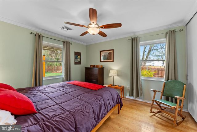 6327 EVERGLADES DR, Alexandria, VA 22312