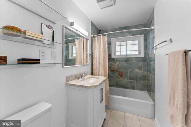 6327 EVERGLADES DR, Alexandria, VA 22312