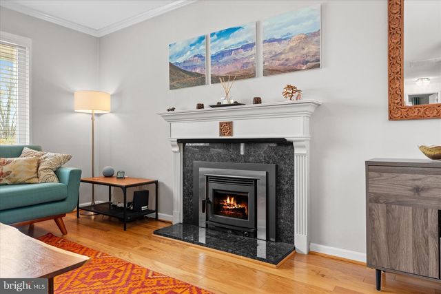 6327 EVERGLADES DR, Alexandria, VA 22312
