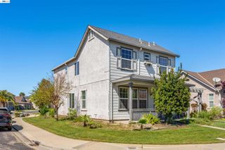 1153 Syracuse Ln, Manteca, CA 95336