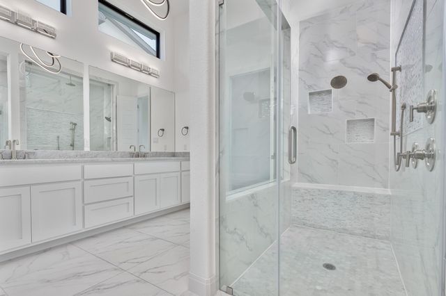 2502 Sunset Vista CIR, Spicewood, TX 78669