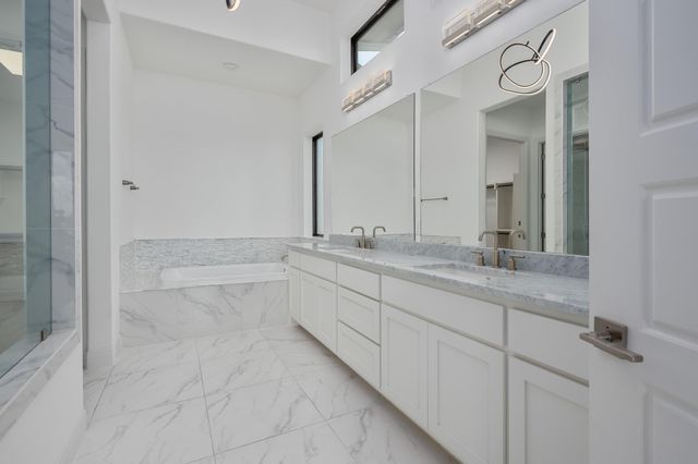 2502 Sunset Vista CIR, Spicewood, TX 78669
