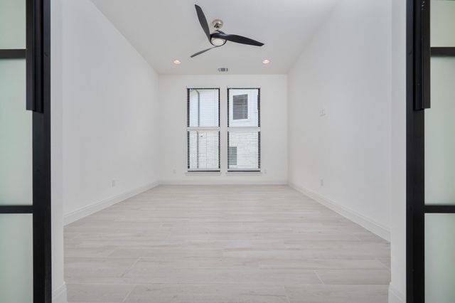 2502 Sunset Vista CIR, Spicewood, TX 78669