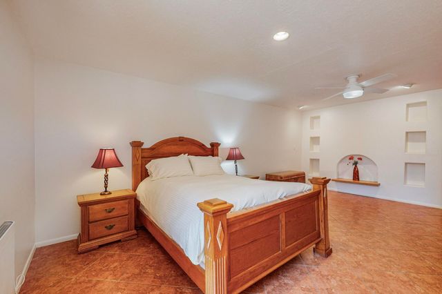 4 Athenas Way A+B, Espanola, NM 87532