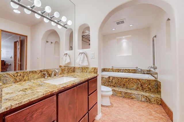 4 Athenas Way A+B, Espanola, NM 87532