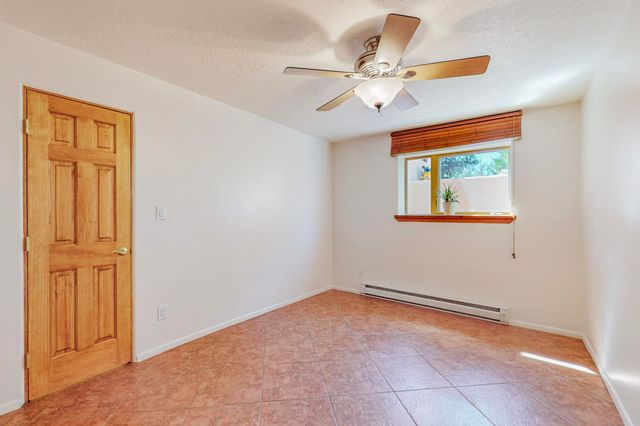 4 Athenas Way A+B, Espanola, NM 87532