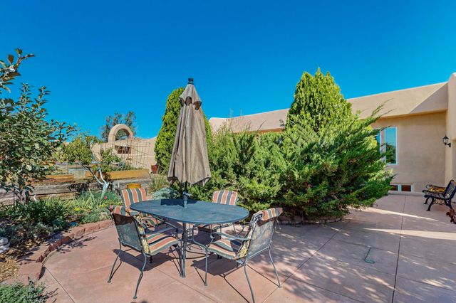 4 Athenas Way A+B, Espanola, NM 87532