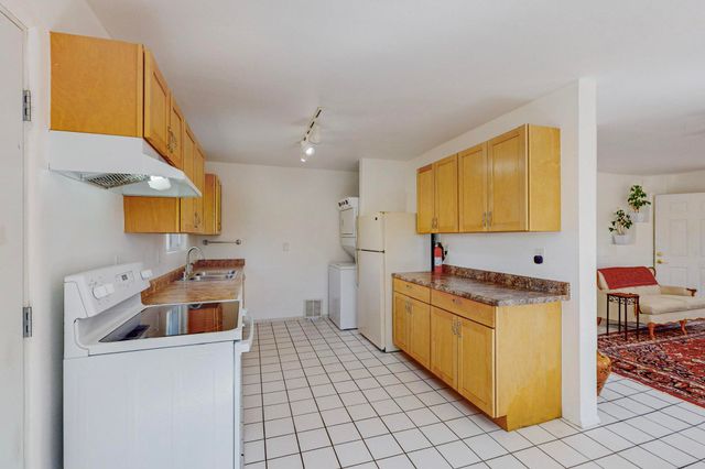 4 Athenas Way A+B, Espanola, NM 87532