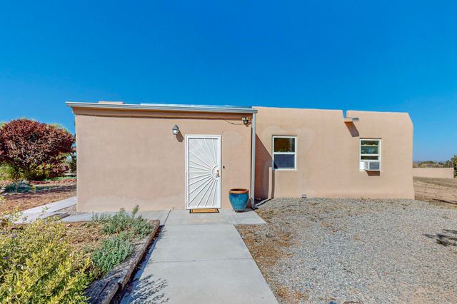 4 Athenas Way A+B, Espanola, NM 87532