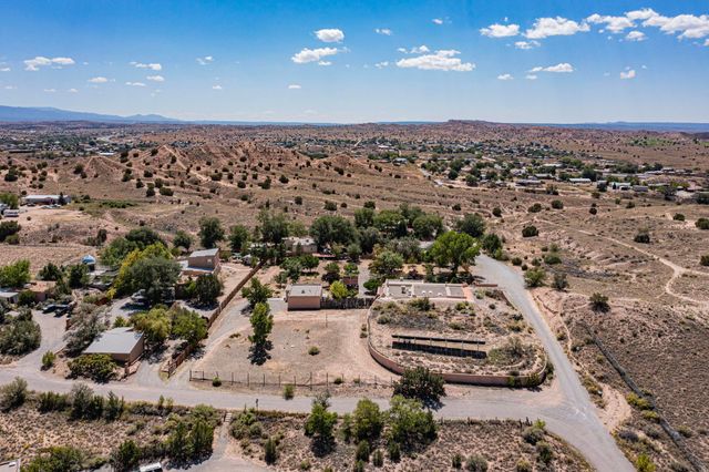4 Athenas Way A+B, Espanola, NM 87532