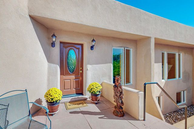 4 Athenas Way A+B, Espanola, NM 87532