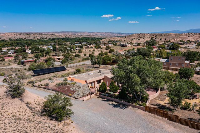 4 Athenas Way A+B, Espanola, NM 87532