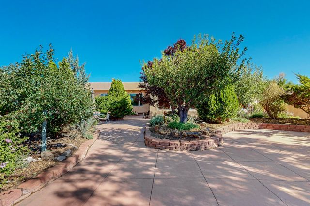 4 Athenas Way A+B, Espanola, NM 87532