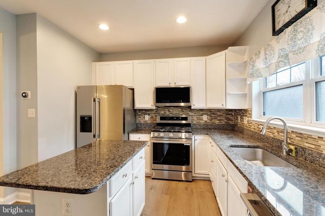 43792 SUNSET TER, Ashburn, VA 20147