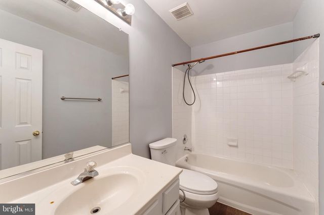 43792 SUNSET TER, Ashburn, VA 20147