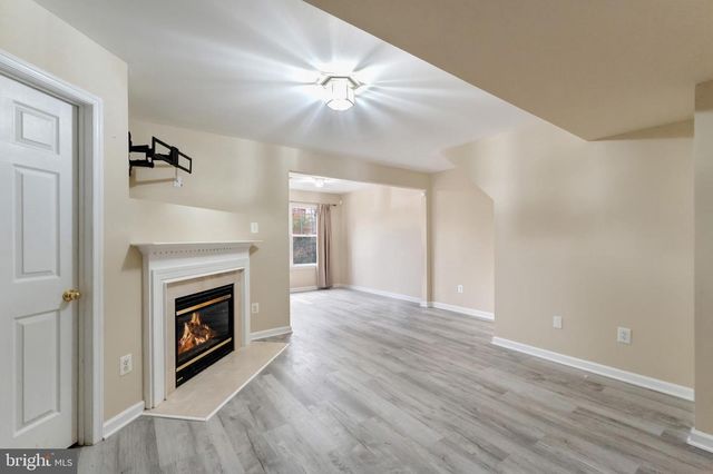 43792 SUNSET TER, Ashburn, VA 20147