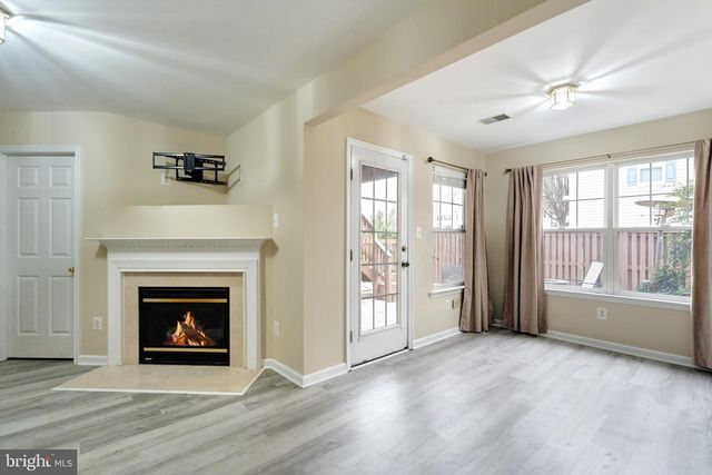 43792 SUNSET TER, Ashburn, VA 20147