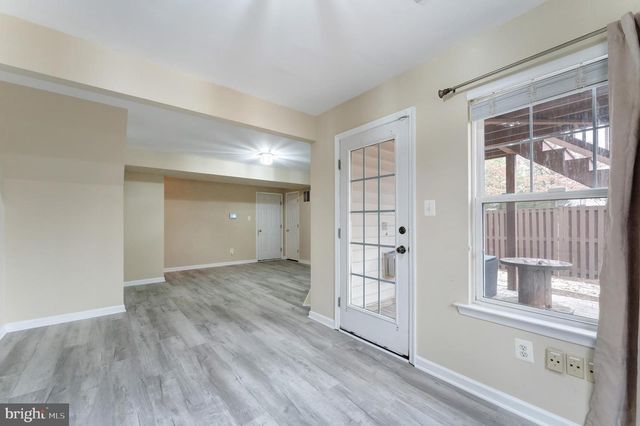 43792 SUNSET TER, Ashburn, VA 20147