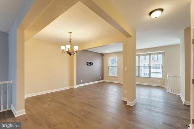 43792 SUNSET TER, Ashburn, VA 20147