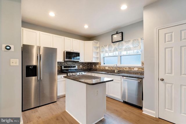 43792 SUNSET TER, Ashburn, VA 20147