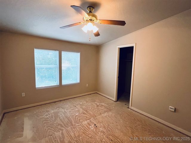 4826 Willis Drive, Kingston, OK 73439