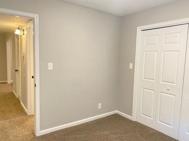 423 Alma Ln Apt C, Clarksville, TN 37043