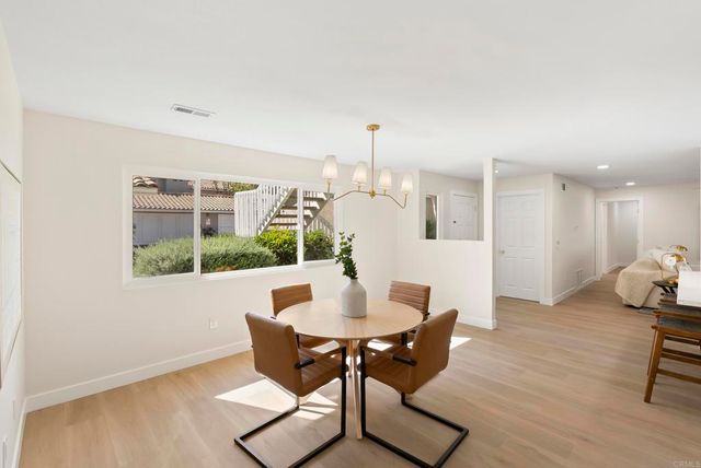 1344 Palomar Place 22, Vista, CA 92084