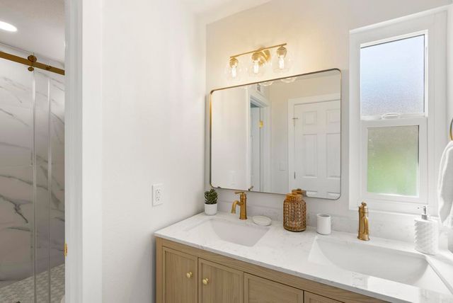 1344 Palomar Place 22, Vista, CA 92084