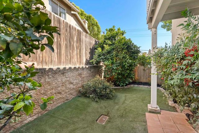 1344 Palomar Place 22, Vista, CA 92084