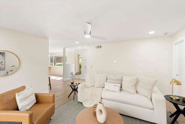 1344 Palomar Place 22, Vista, CA 92084