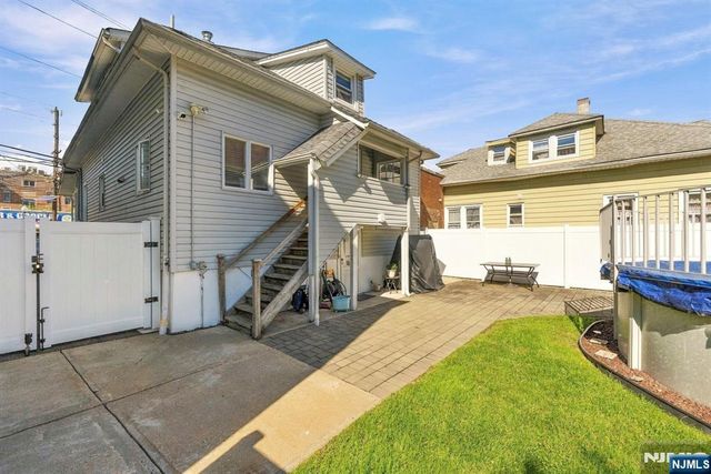 297 Lakeview Avenue, Clifton, NJ 07011