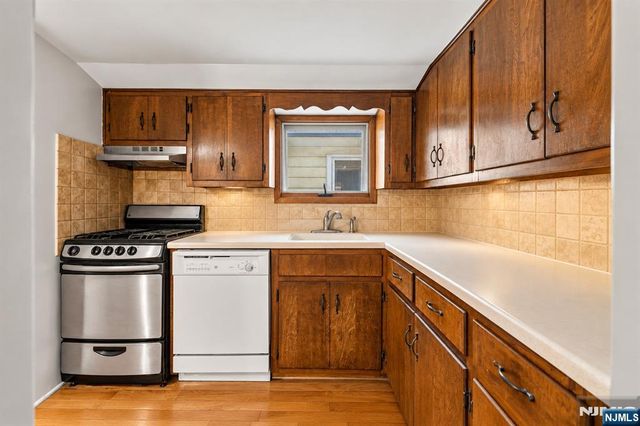 297 Lakeview Avenue, Clifton, NJ 07011