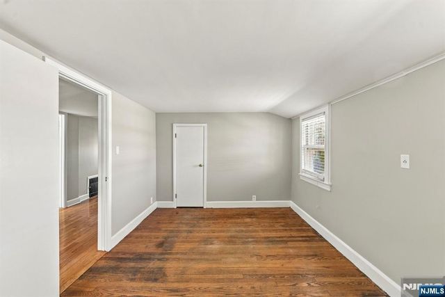 297 Lakeview Avenue, Clifton, NJ 07011