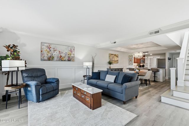 2 William Hilton Pkwy Apt 103, Hilton Head Island, SC 29926