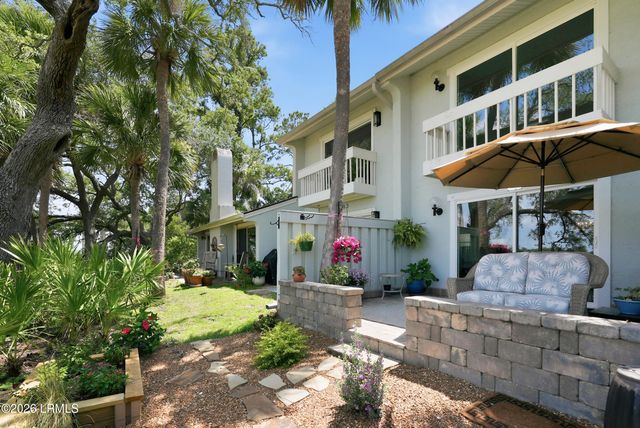 2 William Hilton Pkwy Apt 103, Hilton Head Island, SC 29926