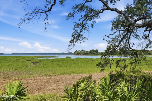 2 William Hilton Pkwy Apt 103, Hilton Head Island, SC 29926