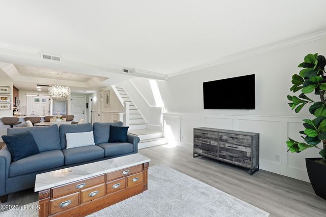 2 William Hilton Pkwy Apt 103, Hilton Head Island, SC 29926