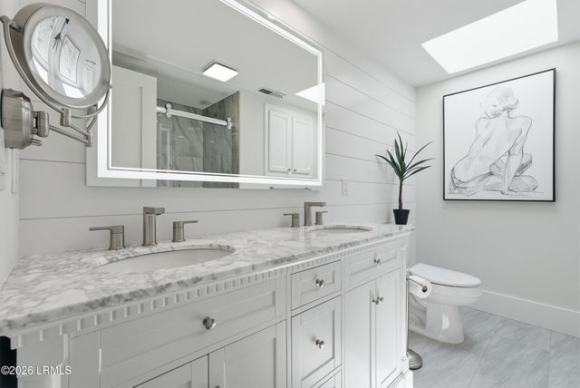 2 William Hilton Pkwy Apt 103, Hilton Head Island, SC 29926