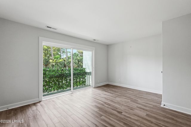 2 William Hilton Pkwy Apt 103, Hilton Head Island, SC 29926