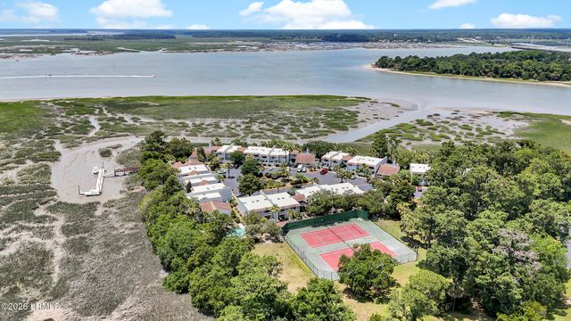 2 William Hilton Pkwy Apt 103, Hilton Head Island, SC 29926