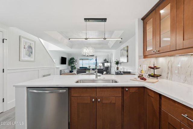 2 William Hilton Pkwy Apt 103, Hilton Head Island, SC 29926