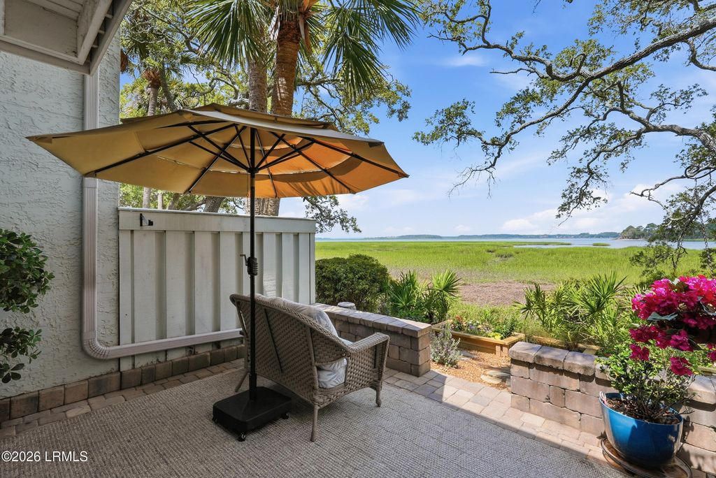 2 William Hilton Pkwy Apt 103, Hilton Head Island, SC 29926