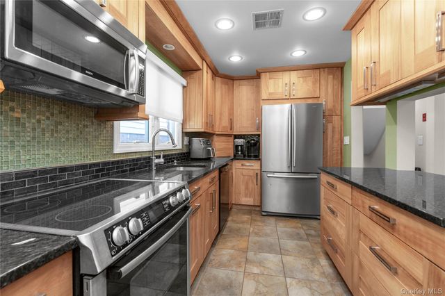 24616 Cullman Avenue, Little Neck, NY 11362